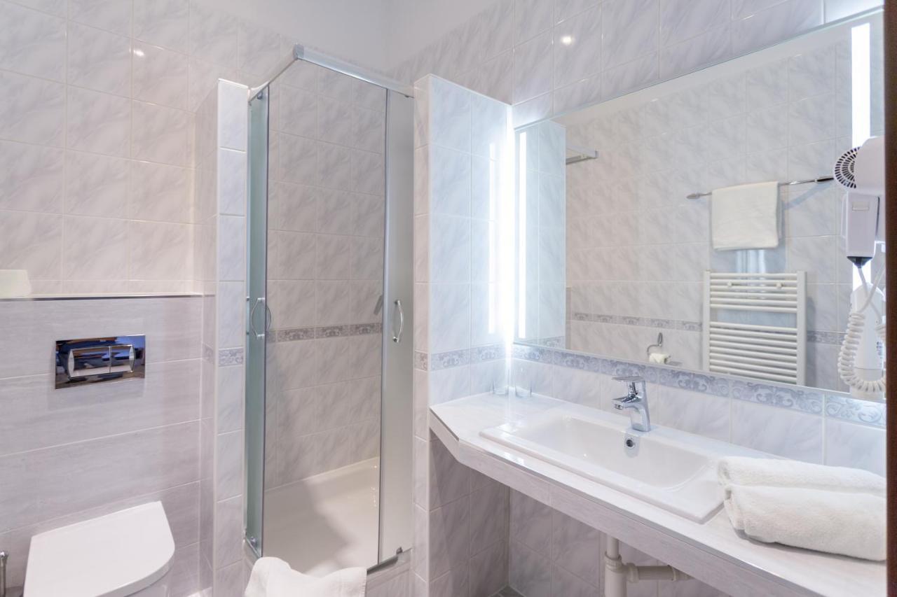 Hotel Mikulski Gliwice Ngoại thất bức ảnh